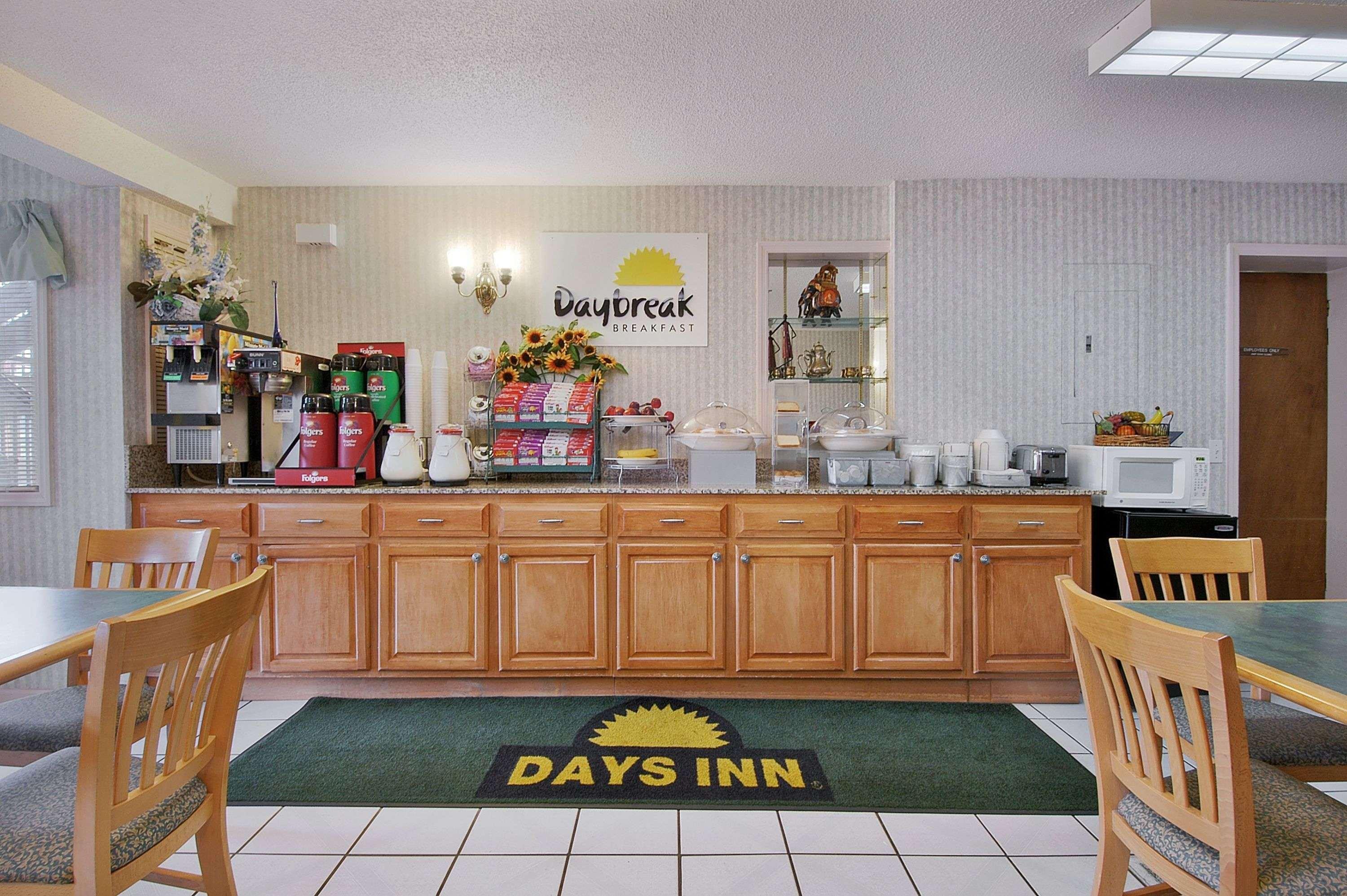 Days Inn By Wyndham קרטרסוויל מראה חיצוני תמונה