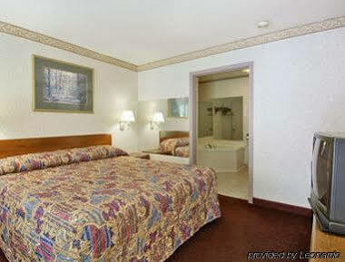 Days Inn By Wyndham קרטרסוויל מראה חיצוני תמונה